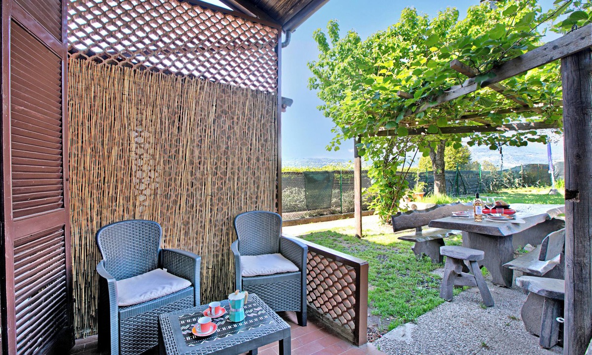 Laveno House | Casa Arianna Garden, Laveno Mombello, Italy