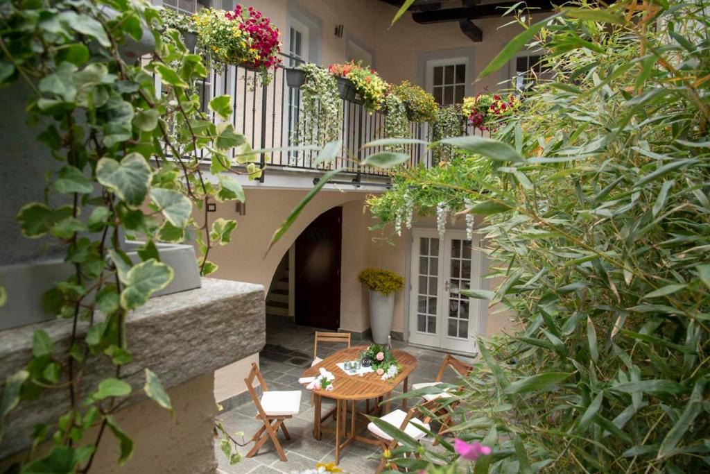 Castello House | Casa Mia