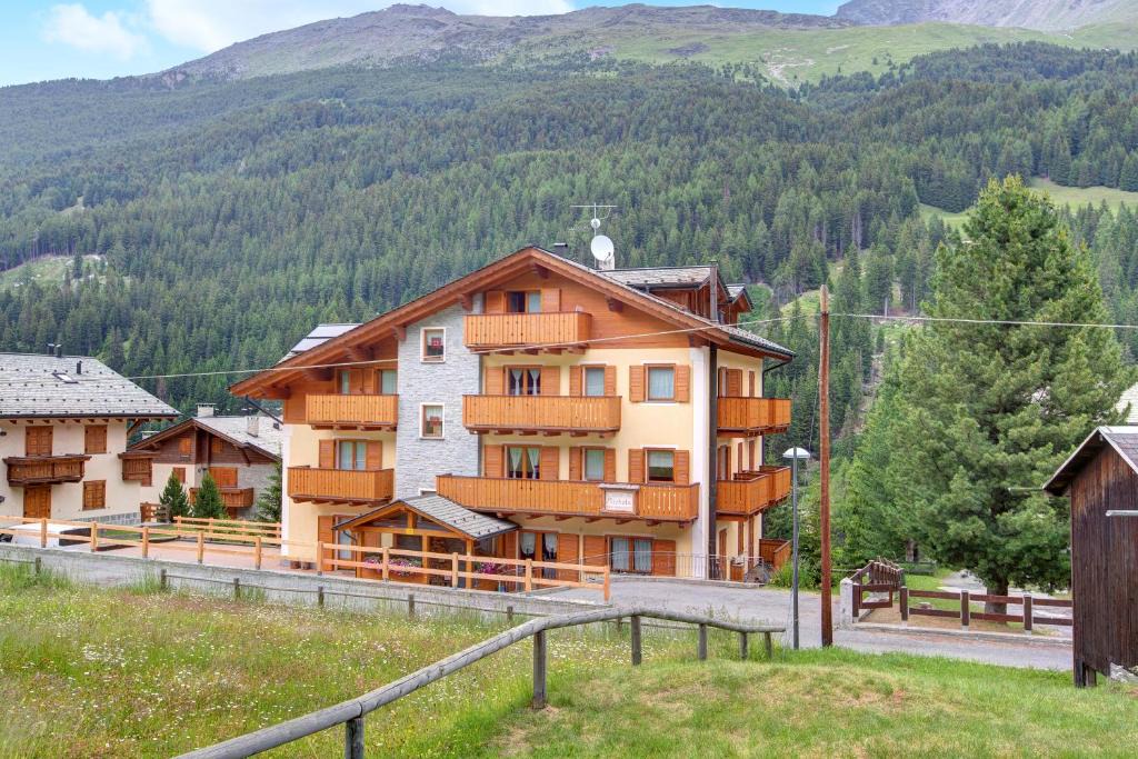 Santa Caterina Valfurva Apartment | Casa Michela Trilocale