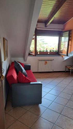 Arcore Apartment | CASA PAOLA - Stazione 400 Mt - free Wifi
