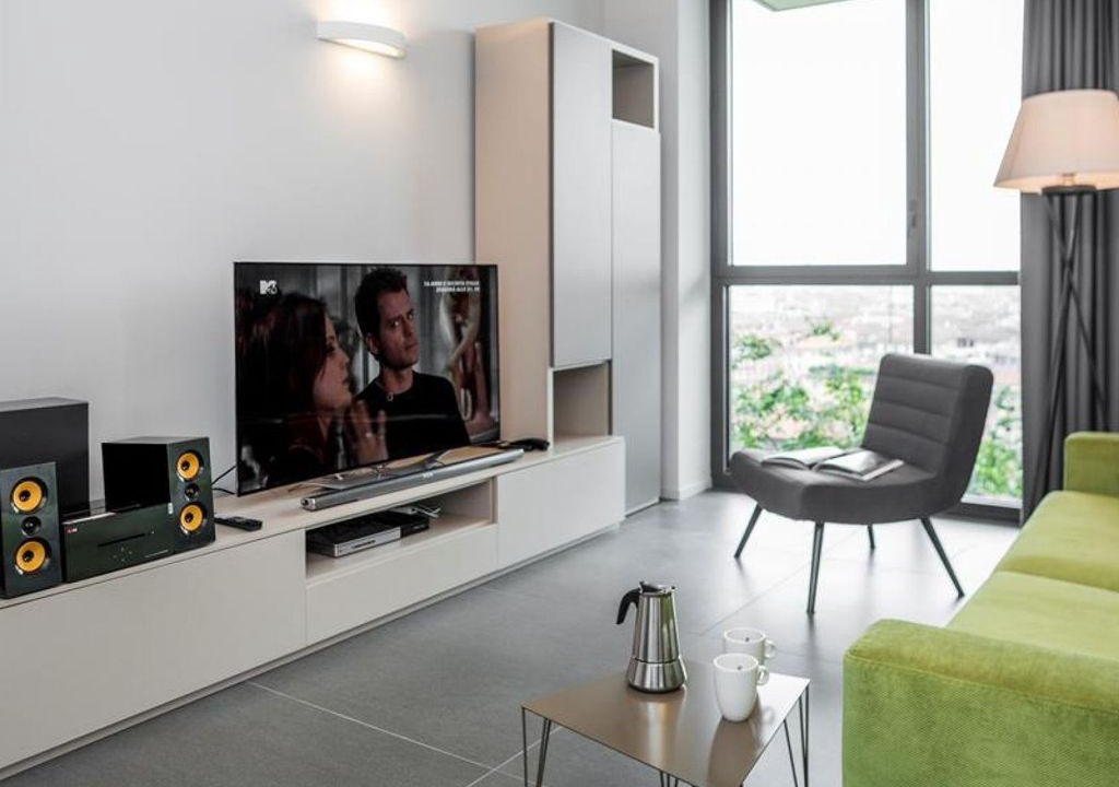 Isola Apartment | Castillia Bosco Verticale II apartment in Porta Garibaldi with WiFi, integrated air conditioning, p…