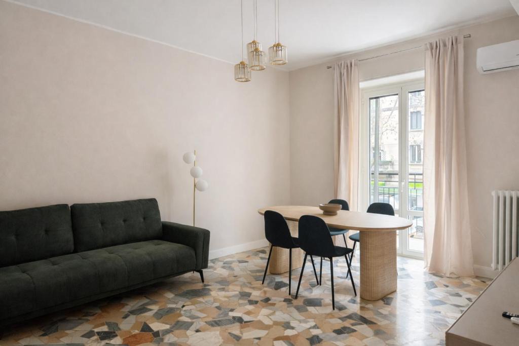 Bullona Apartment | CENISIO 8 by Serendipity