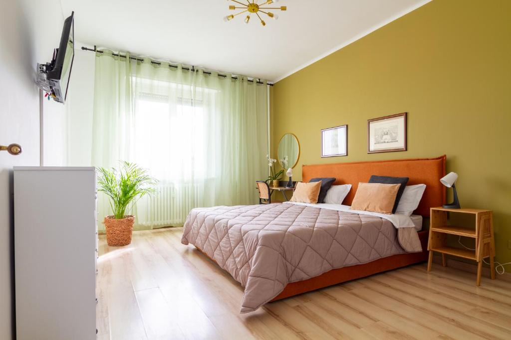 Abbadesse Apartment | Central Station - Via Gioia 71 - M3 Sondrio