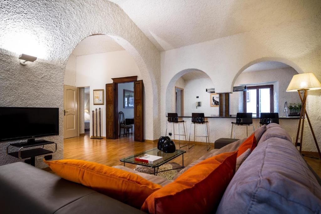 Cernobbio Apartment | Cernobbio Art Apartment