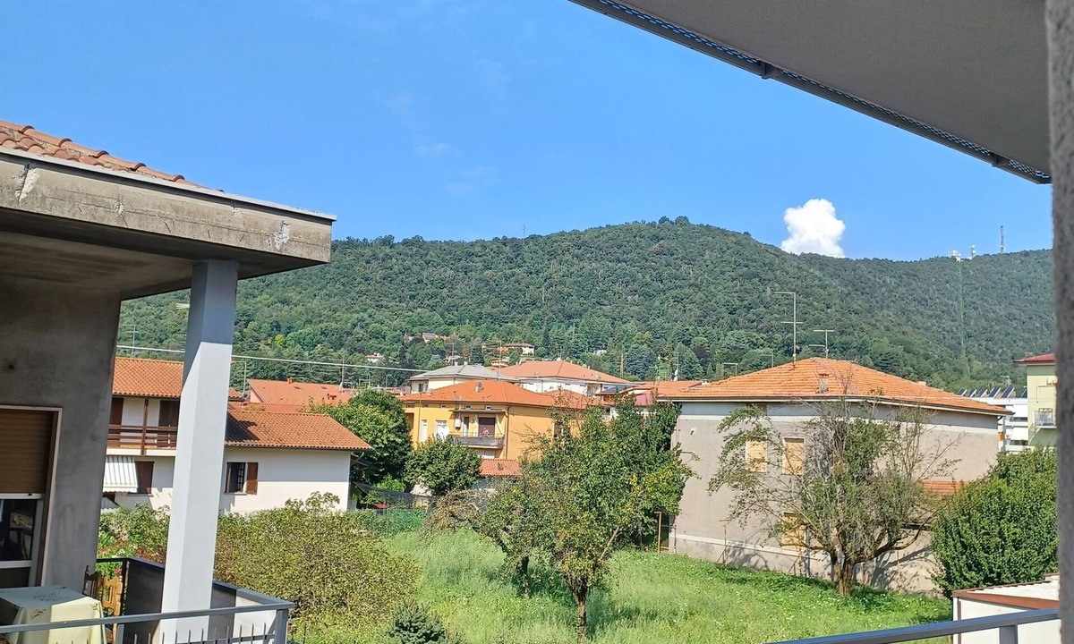 Torre Boldone Apartment | Charming 1-bedroom apartment in marvelous Torre Boldone with AC, WiFi
