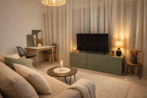 Les Baumettes Apartment | Charming Seaside studio Ideal Central Location