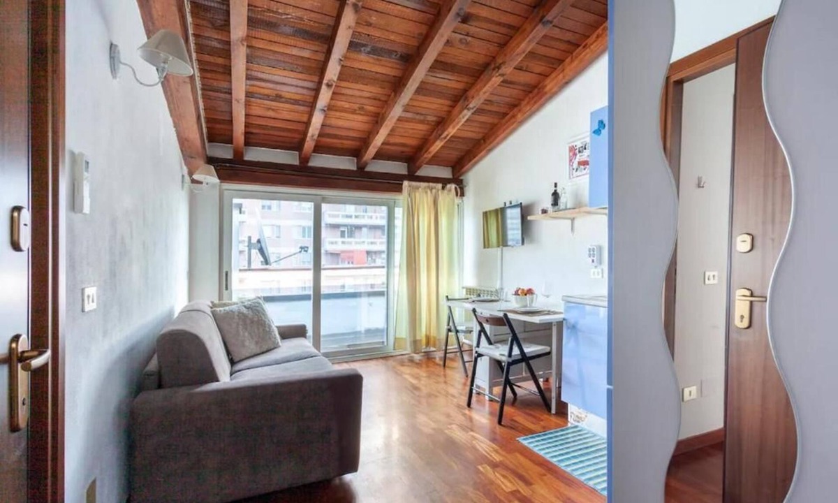 Vigentino Apartment | Civico288-Romantic Attic near IEO-BOCCONI-F.PRADA