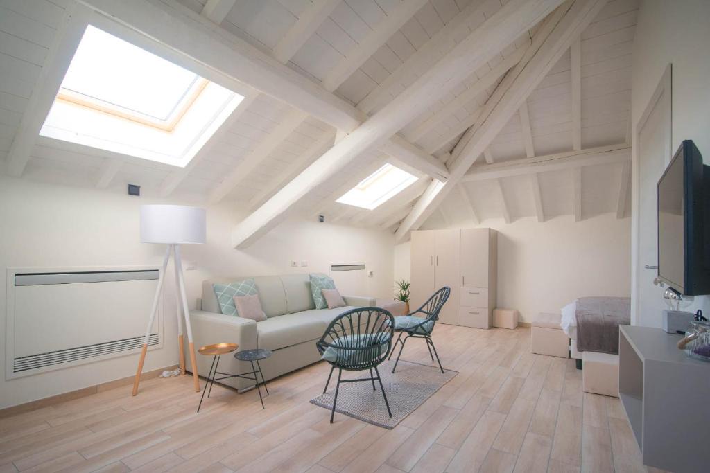 Albate House | Comonfive Apartments