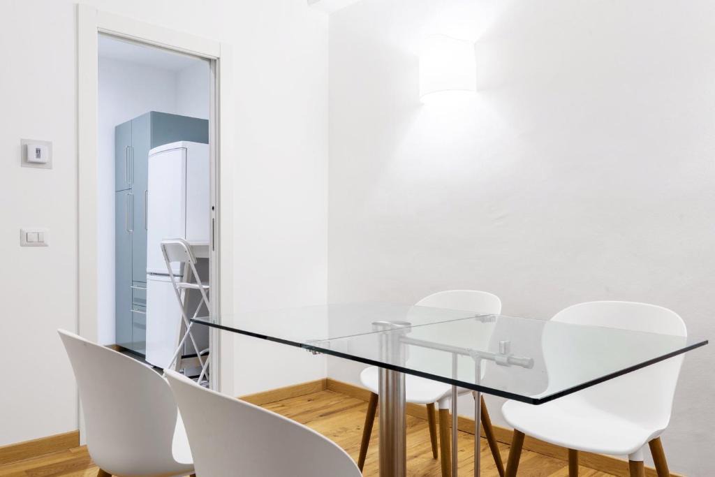 Guastalla Apartment | Corso di Porta Romana
