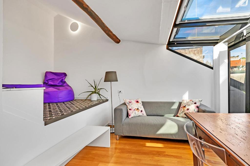 Tricolore Apartment | COSMOPOLITAN