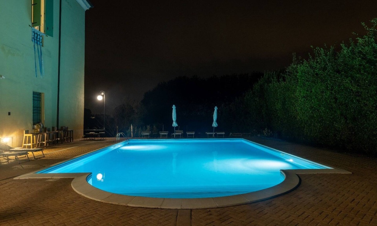 Goito House | COURT BEAUTIFUL WATER -Mobile Home
