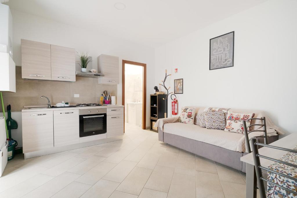 Bruzzano Apartment | Cozy Ground-Floor Apartment in Affori