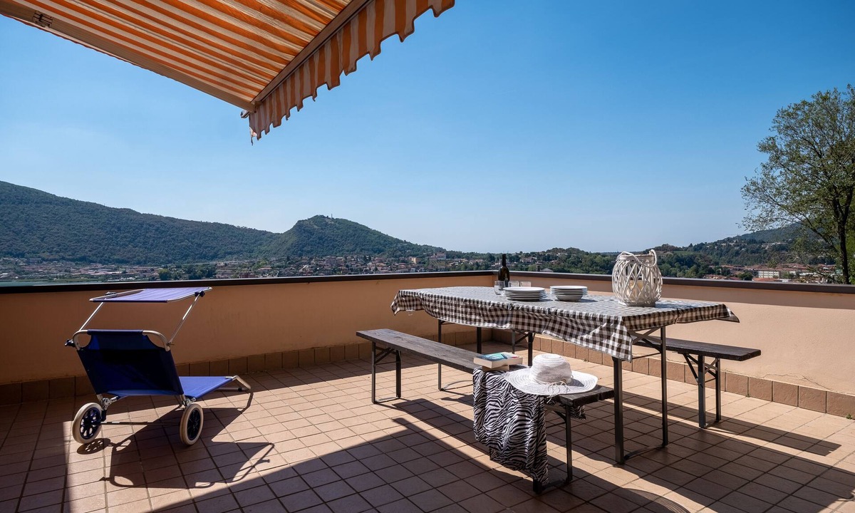 Sarnico Apartment | Cristy - One Bedroom Apartment, Sleeps 2