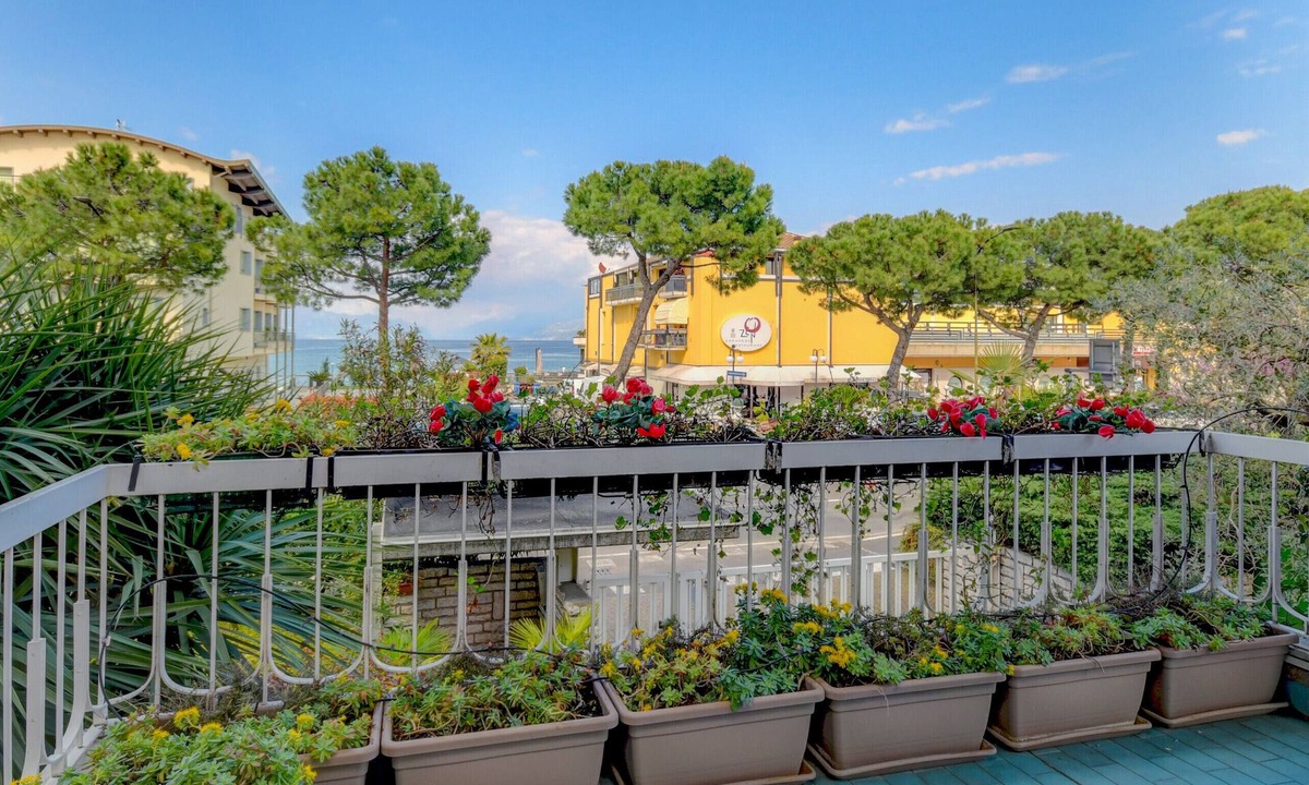 Desenzano del Garda Apartment | Desenzanoloft Il Girasole del Lago
