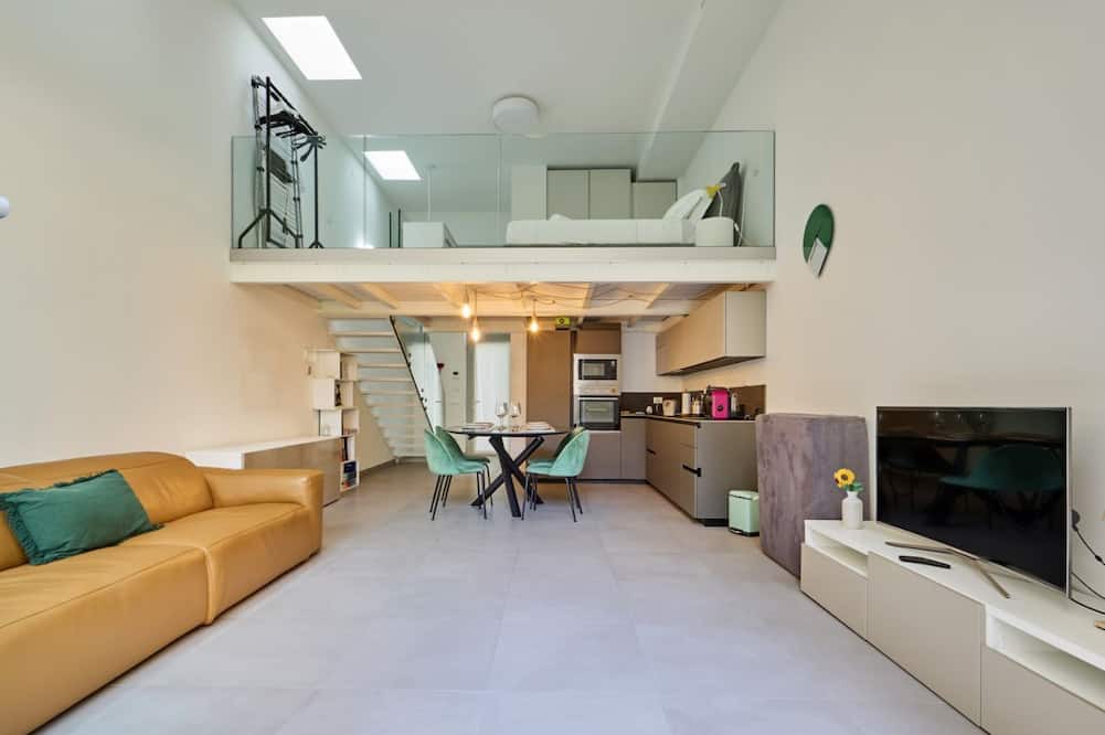 Cagnola Apartment | Design Loft with Private Garden | Portello