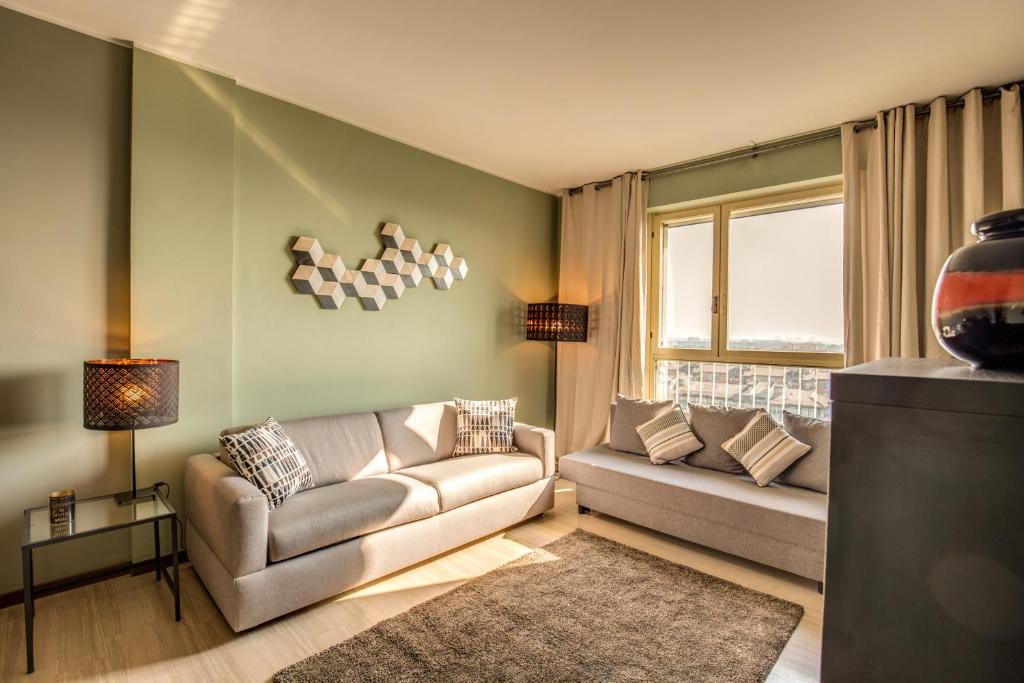 Lorenteggio Apartment | Downtown Milano
