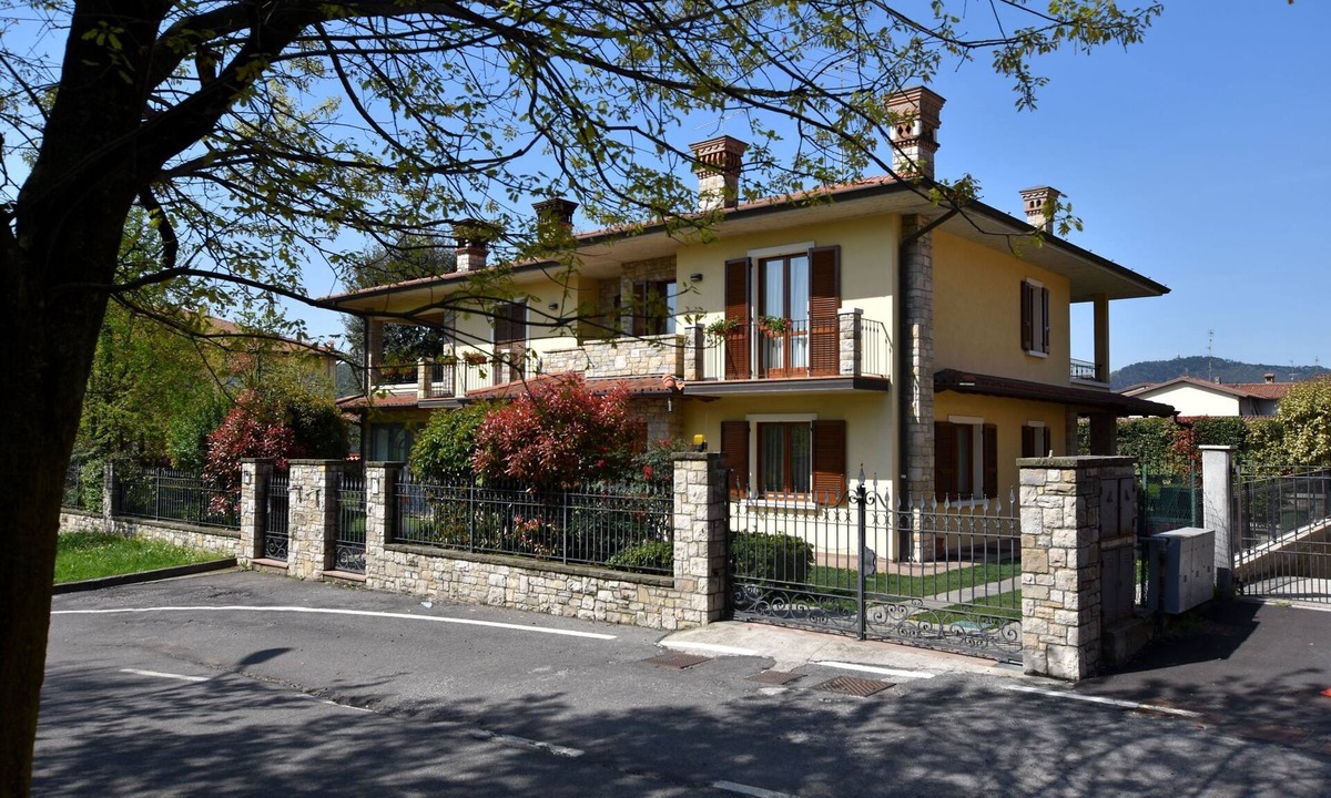 Erbusco Villa | Eco-Villa in Wine Country