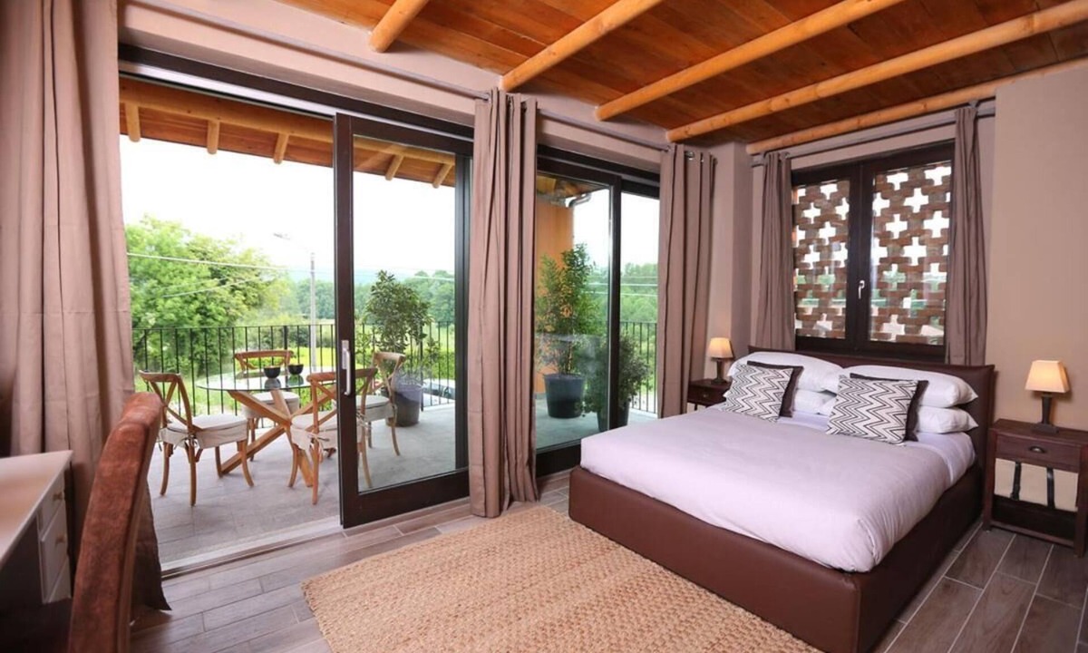 Cazzago Brabbia Hotel | Equirelais