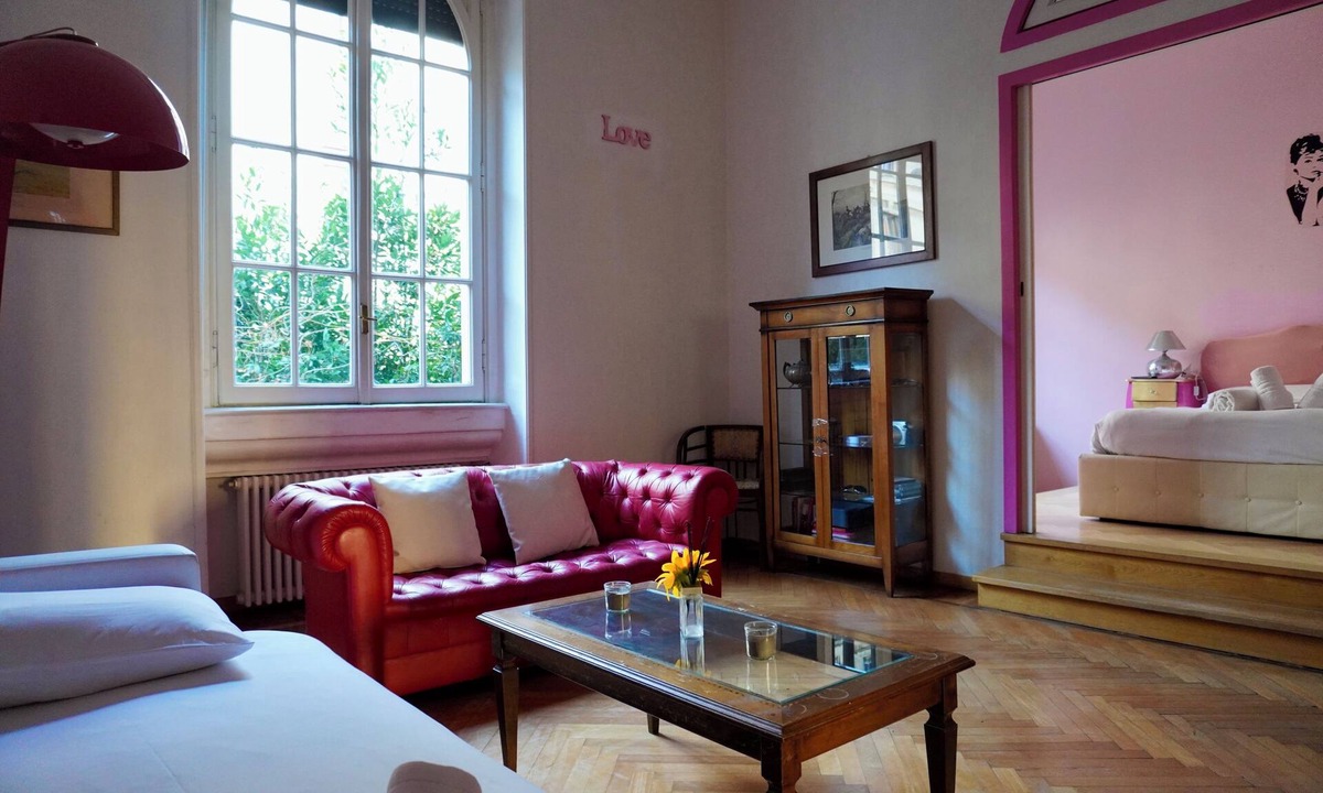 Tre Torri Apartment | Eschilo in Rosa: Charme e Design