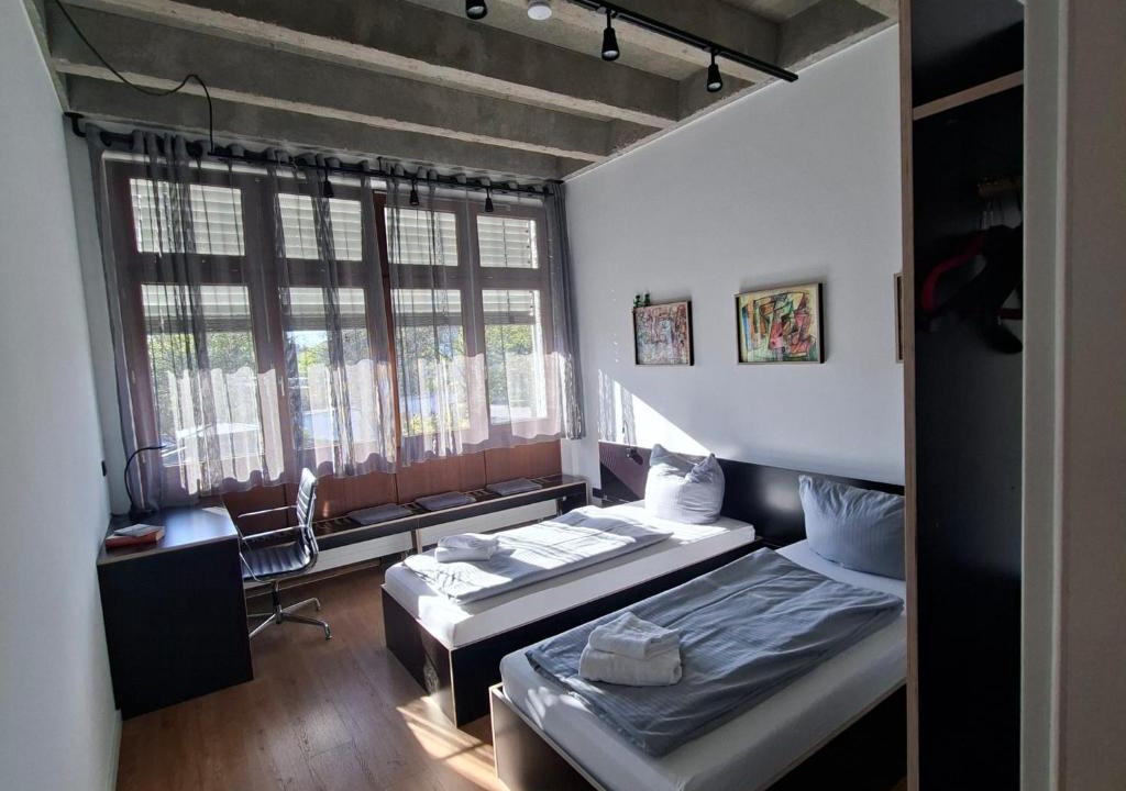 Munchen District Apartment | Estelada Studios Unterhaching