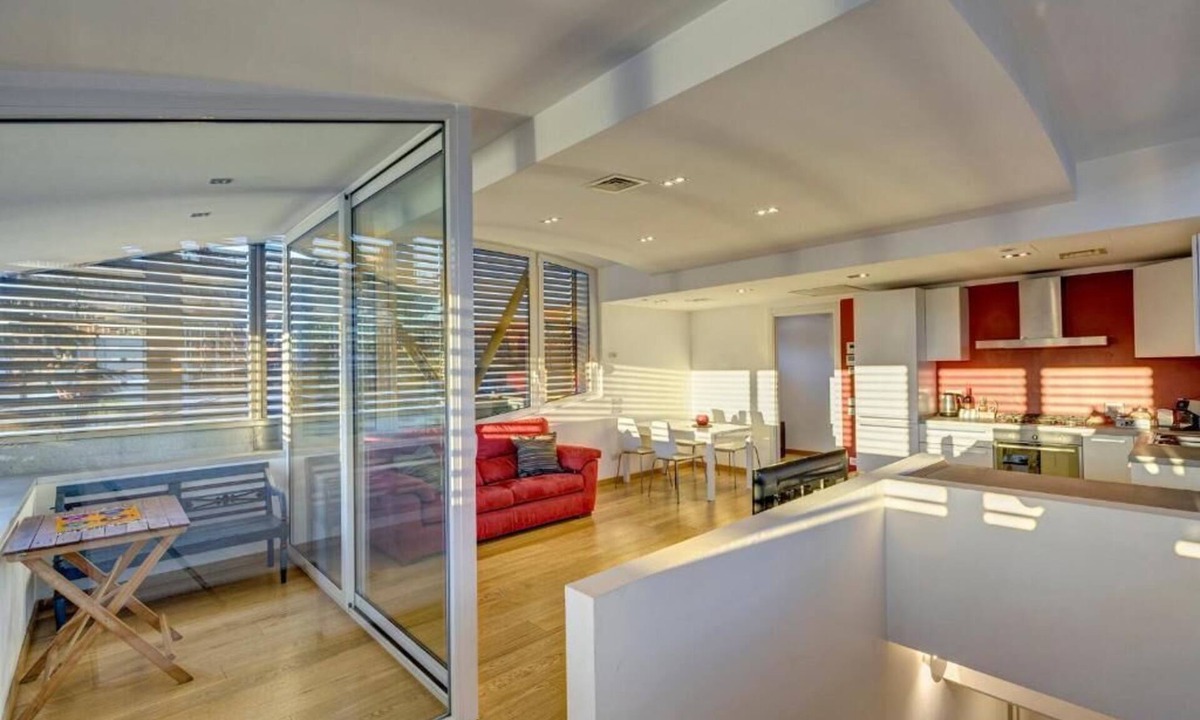 San Siro Apartment | Facing San Siro Stadium 4 beds 300meters from the metro with garage