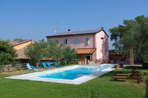 Monzambano House | Farmhouse ∙ 5 guests