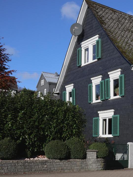 Hilchenbach Apartment | Ferienwohnung Weiß