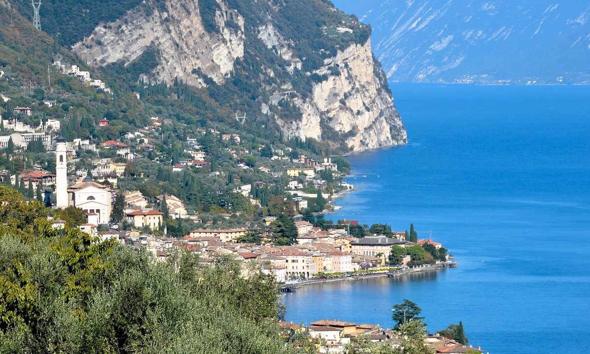 Fornico Apartment | Fornico House 9, quiet location and phenomenal lake view from the terrace