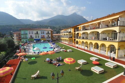Toscolano Maderno Apartment | Giardino dei Colori Dianella Appartamenti Pool Relax &Family friendly