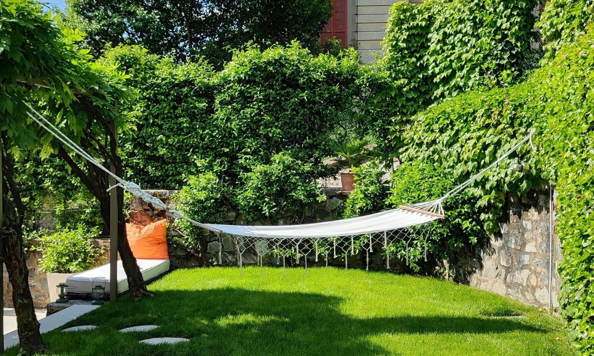 Lovere House | Green Oasis on Lake Iseo - House with Garden and Terrace 1 Minute from the Water