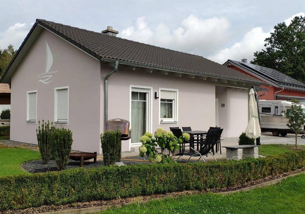 Wackersdorf Apartment | Haus Brückelsee