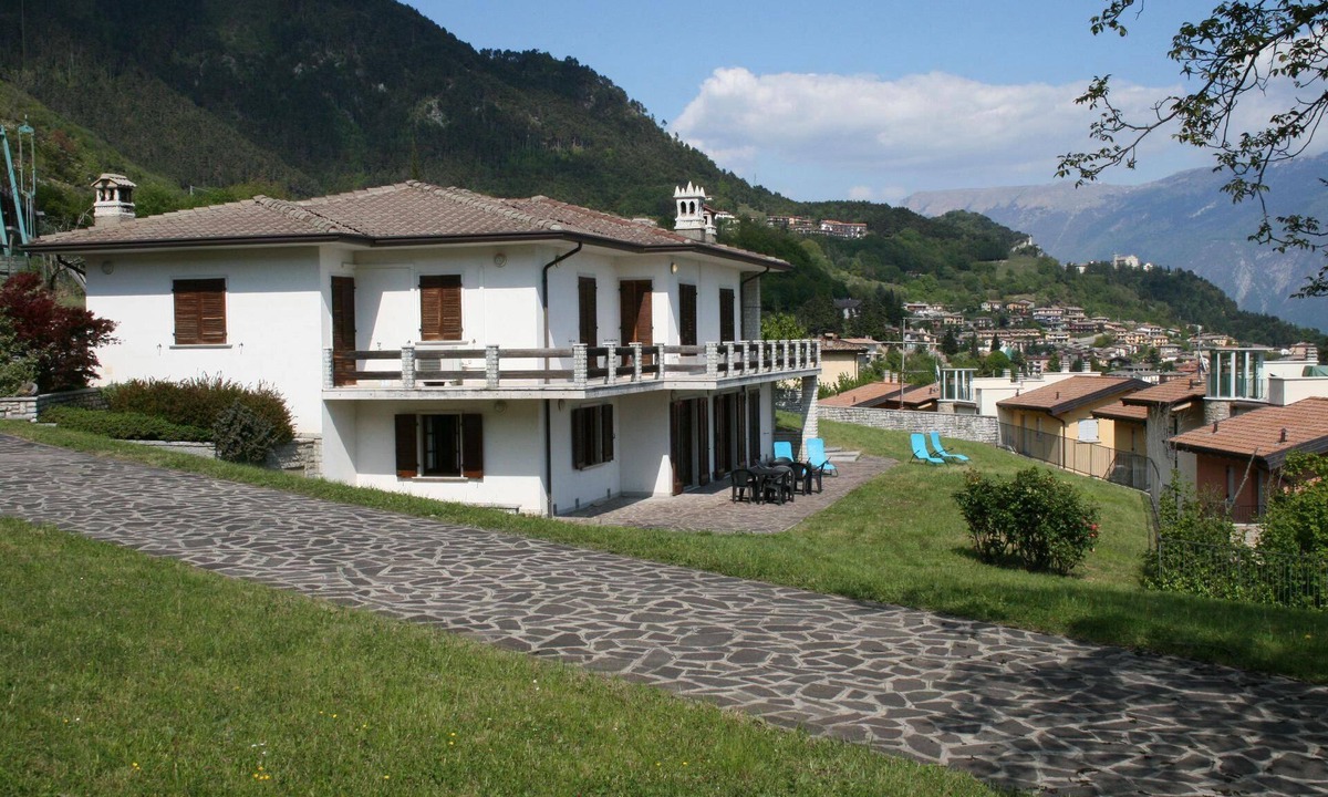 Aer House | Holiday apartment Tignale for 2 - 6 persons with 2 bedrooms - Holiday house