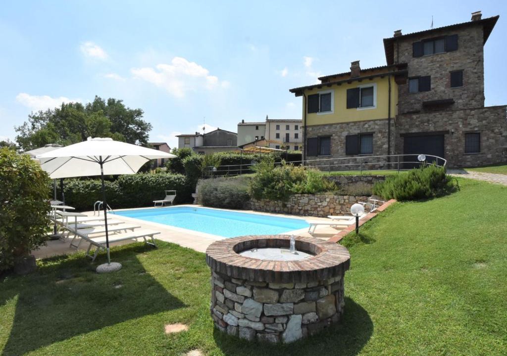Castana House | Holiday Home La Corte Bricca - Trilo Torretta by Interhome