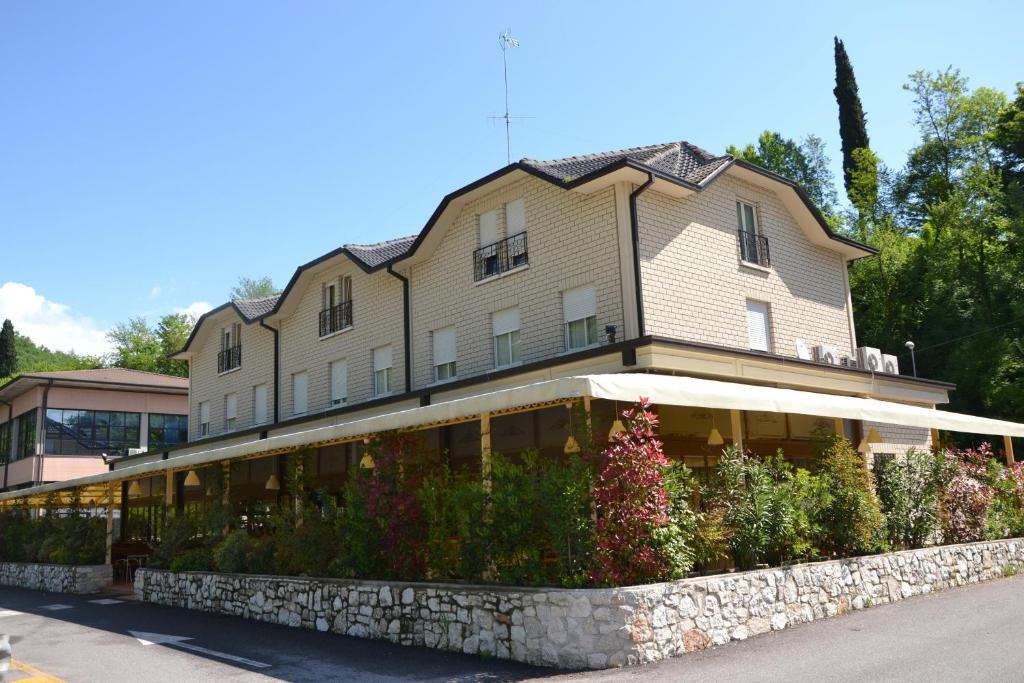 Roe Hotel | Hotel Edoné
