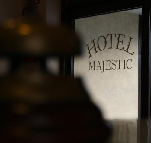San Giuliano Milanese Hotel | Hotel Majestic