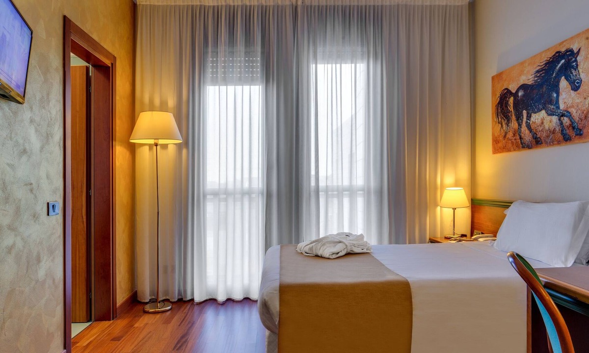 Certosa Hotel | Hotel Raffaello
