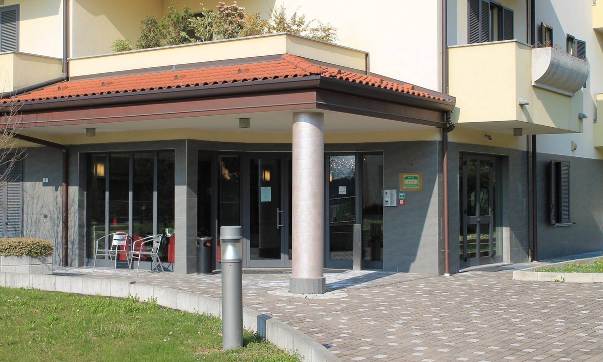 Palazzolo Milanese House | Hotel Residence Aurora