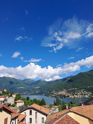 Moltrasio Apartment | House Al Noce