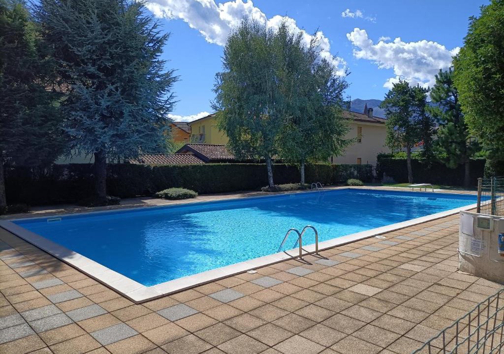 Domaso House | House in a beautiful residence with garden, swimming pool and parking spot - Larihome A07