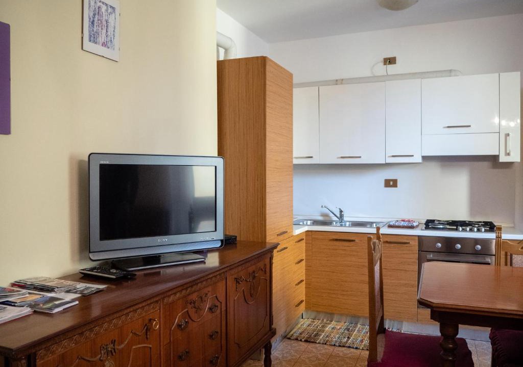 Domaso Apartment | House of cats