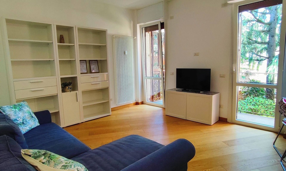 Busto Arsizio Apartment | HUB 21052: Milan, Lakes, MXP, Train Station