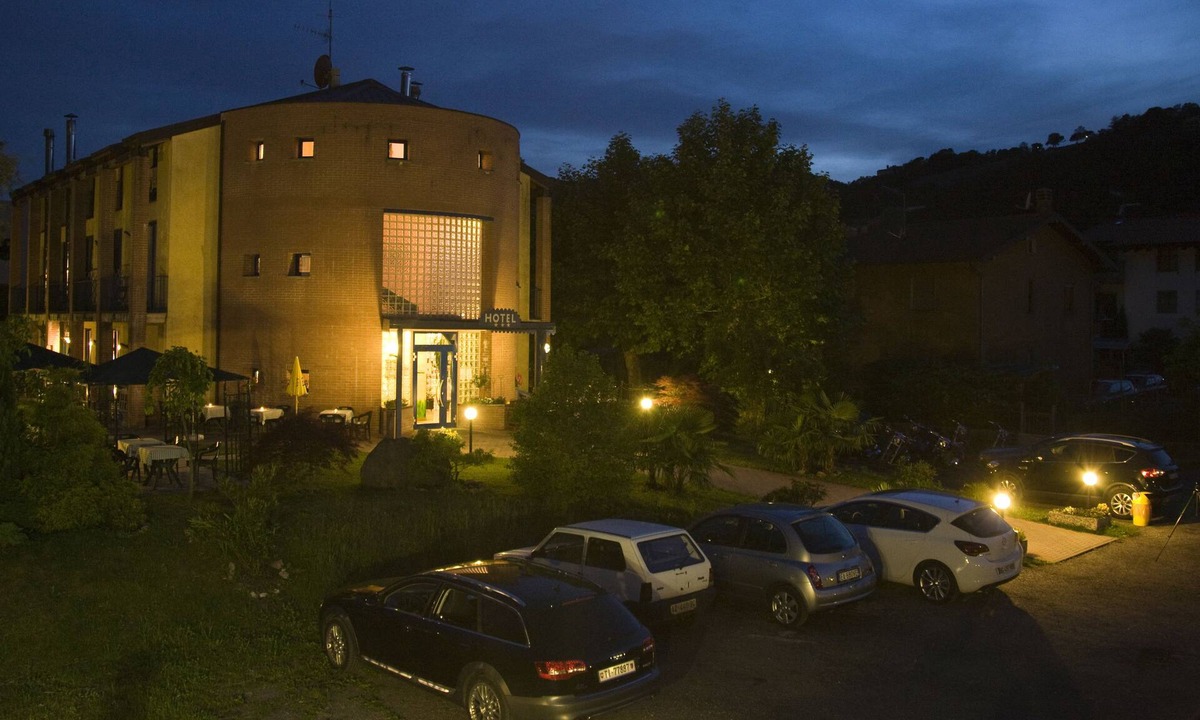 Porto Ceresio Hotel | Il Canneto