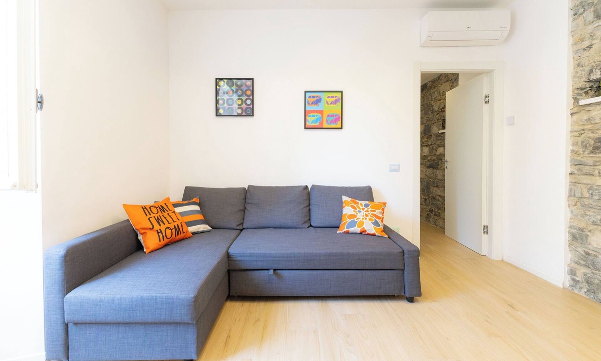 Como Apartment | [Il Giglio] - 10 Minutes from the Duomo, Free Parking
