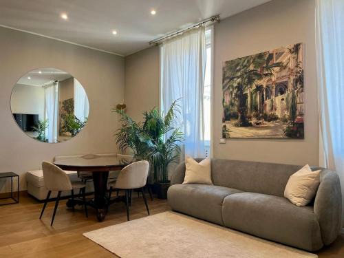 Tricolore Apartment | Il Glicine - Luxury Urban Oasis