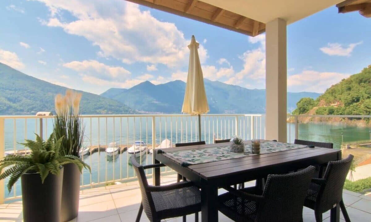 Maccagno Apartment | Lake Maggiore apartment with lake views