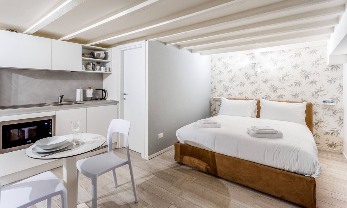 Magenta Apartment | Italianway - The B Village Standard - Apt M1