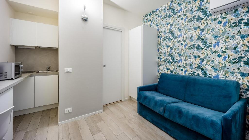 Magenta Apartment | Italianway - The B Village Standard