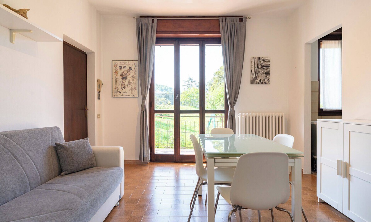 Lierna Apartment | Jasmine Lilla - apartment in villa with terrace