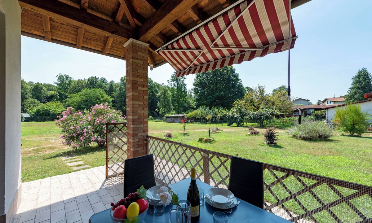 Leggiuno House | La Casa In Campagna 800m from lake, Leggiuno, Italy