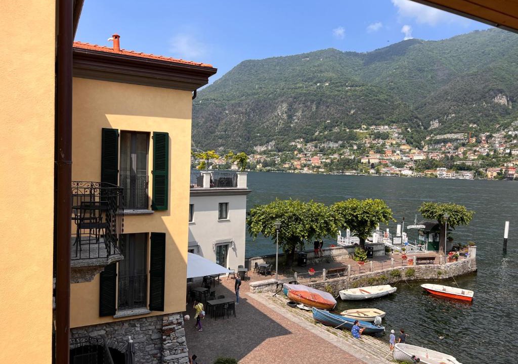 Torno House | La Finestra sul Molo - by MyHomeInComo